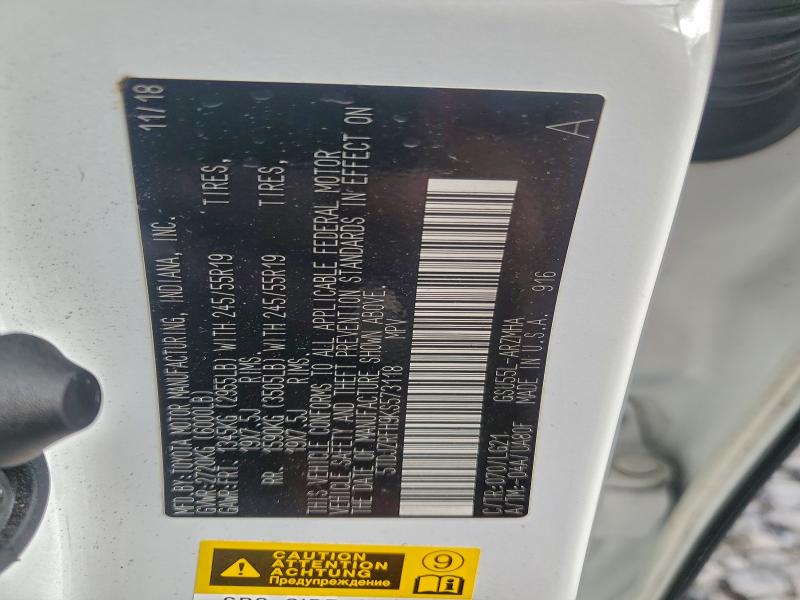 Фото 13 - TOYOTA HIGHLANDER