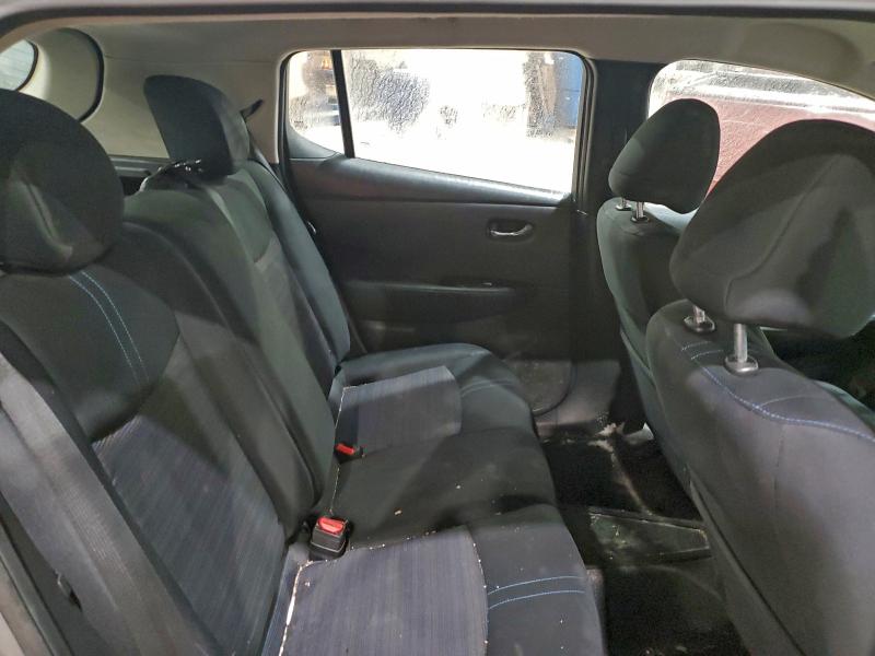 Фото 10 - NISSAN LEAF