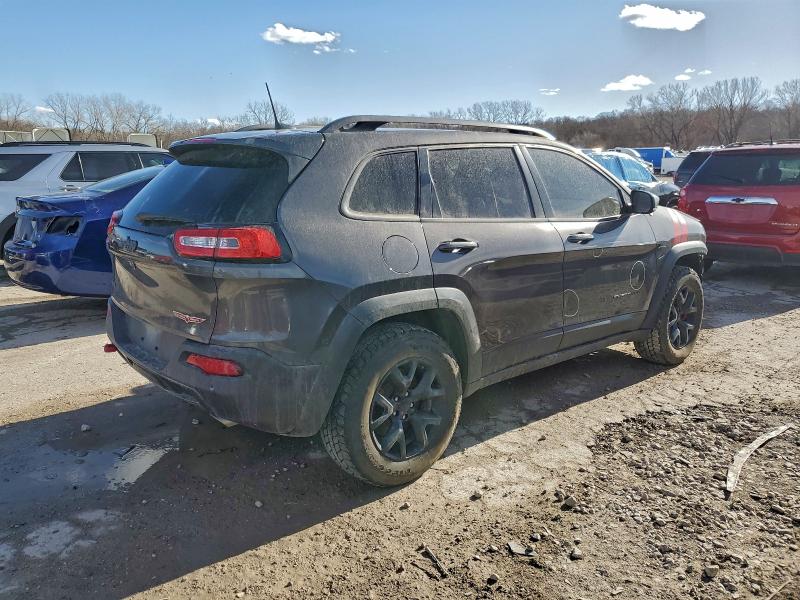 Фото 3 - JEEP CHEROKEE