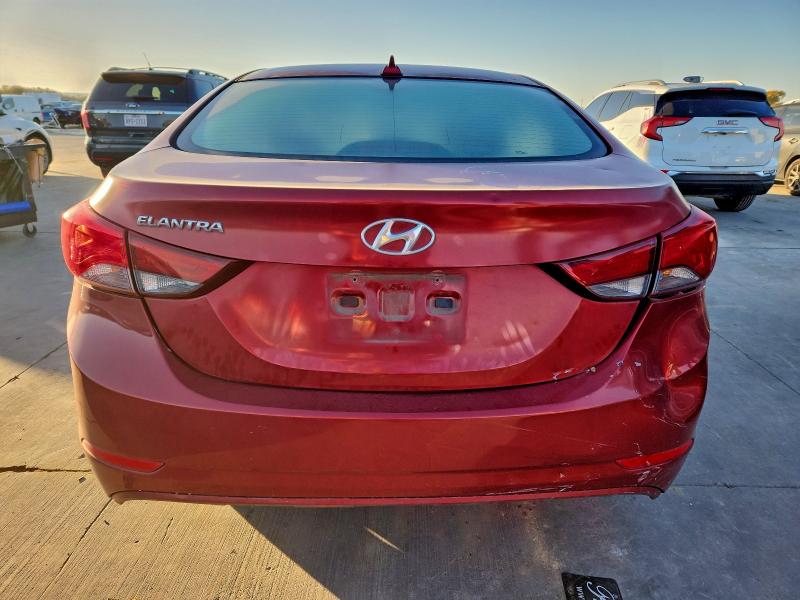 Фото 6 - HYUNDAI ELANTRA