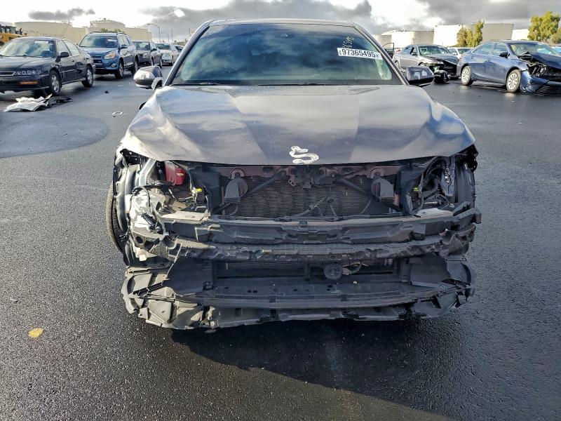 Фото 5 - TOYOTA CAMRY