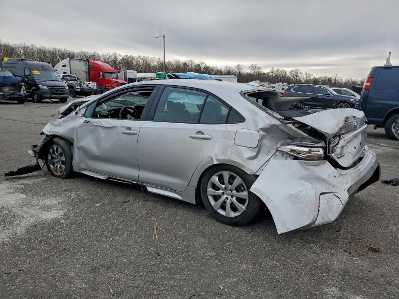 Фото 2 - TOYOTA COROLLA