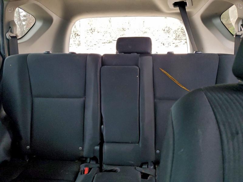 Фото 10 - TOYOTA RAV4