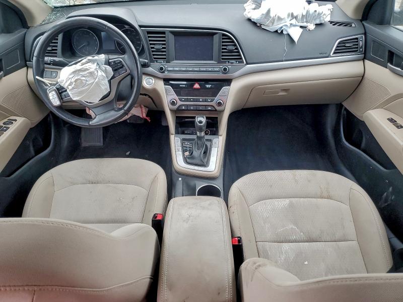 Фото 8 - HYUNDAI ELANTRA