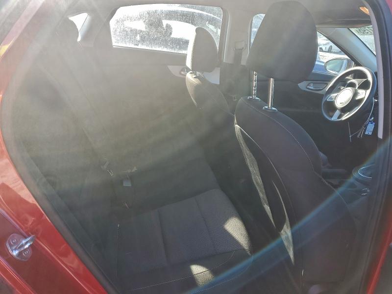 Фото 10 - KIA FORTE