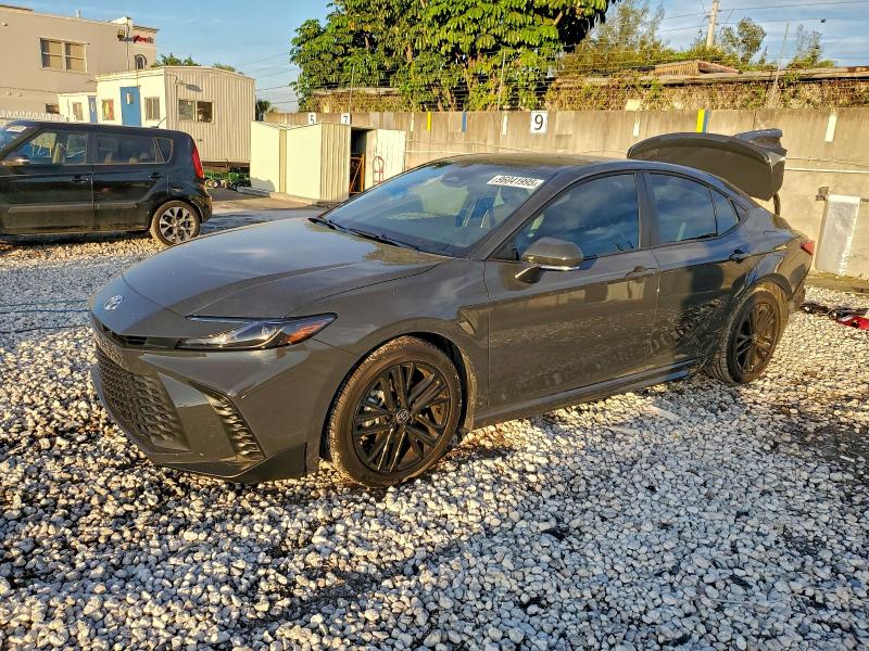 Фото 1 - TOYOTA CAMRY