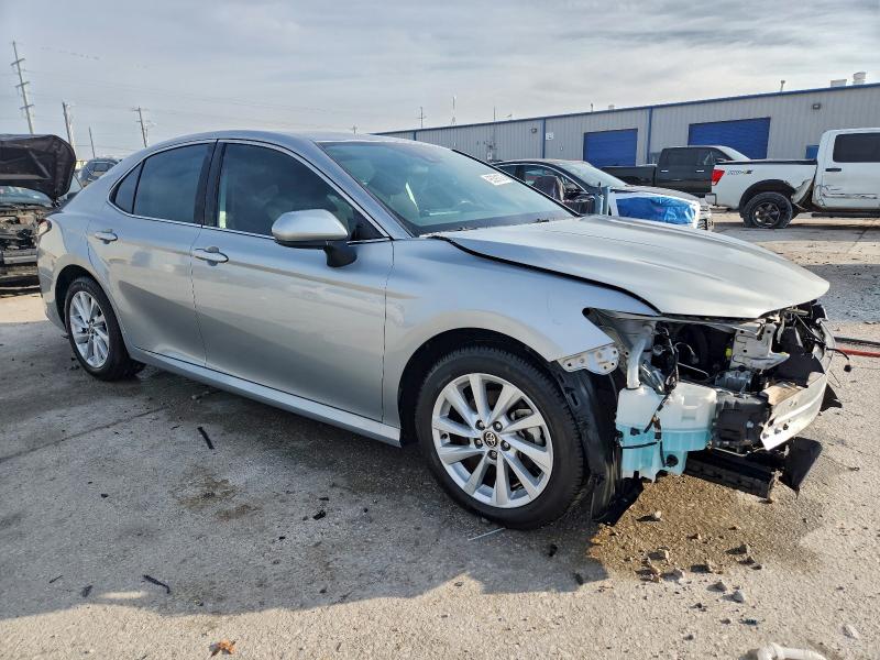 Фото 4 - TOYOTA CAMRY