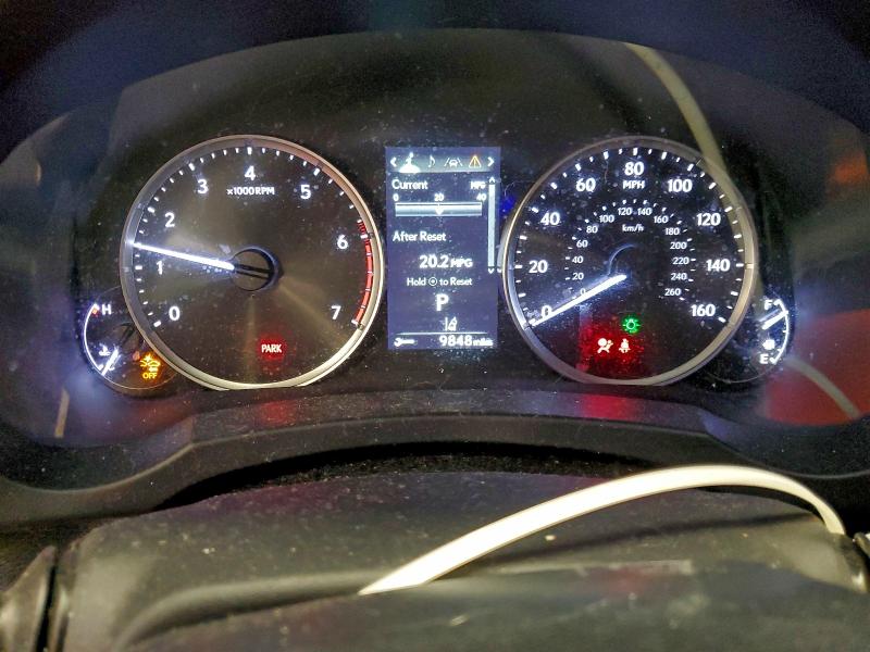 Фото 9 - LEXUS IS