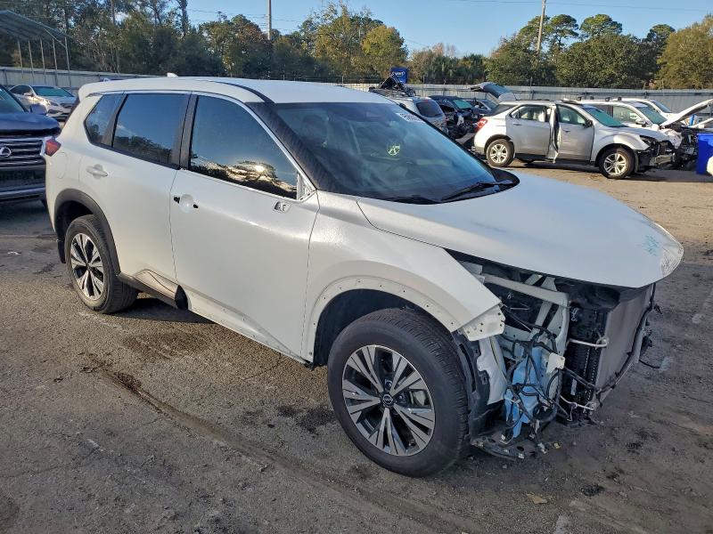 Фото 4 - NISSAN ROGUE