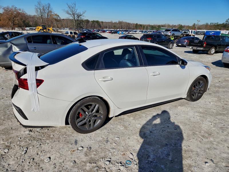 Фото 3 - KIA FORTE