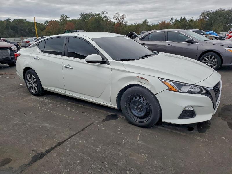 Фото 4 - NISSAN ALTIMA