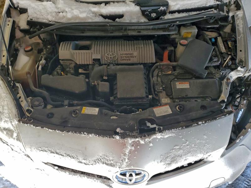 Фото 11 - TOYOTA PRIUS