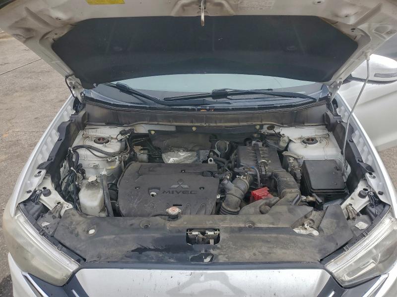 Фото 12 - MITSUBISHI OUTLANDER