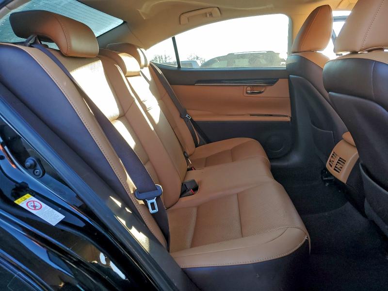 Фото 10 - LEXUS ES350