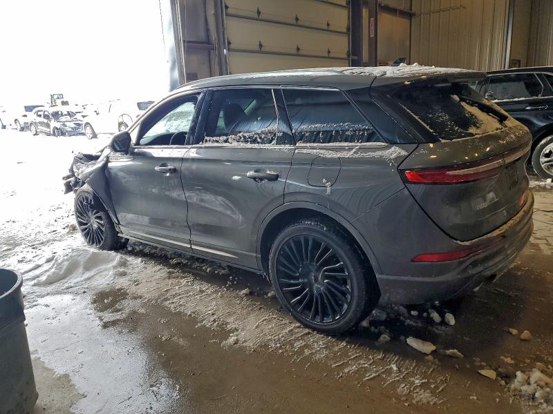 Фото 2 - LINCOLN CORSAIR