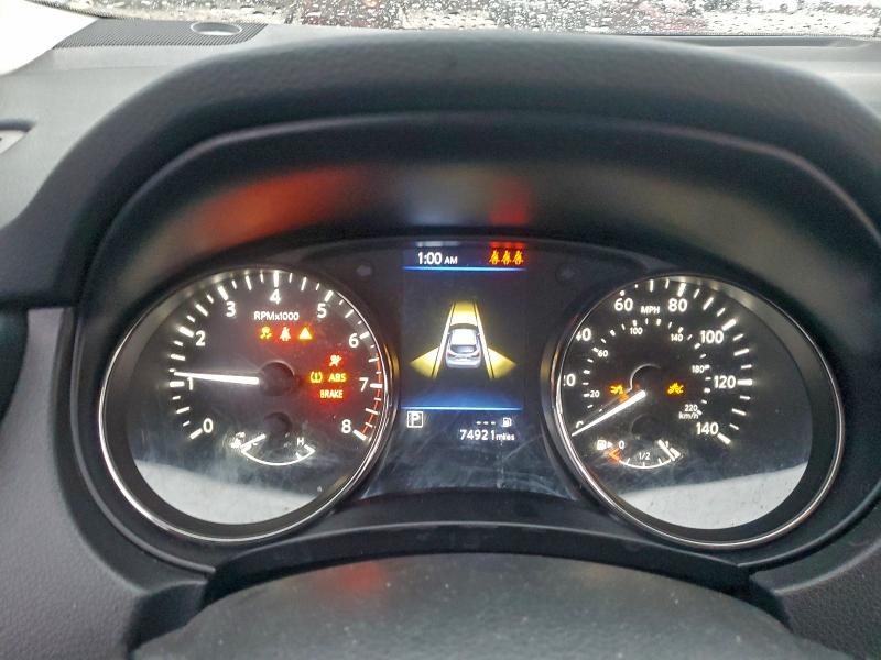 Фото 9 - NISSAN ROGUE