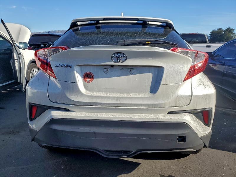 Фото 6 - TOYOTA C-HR