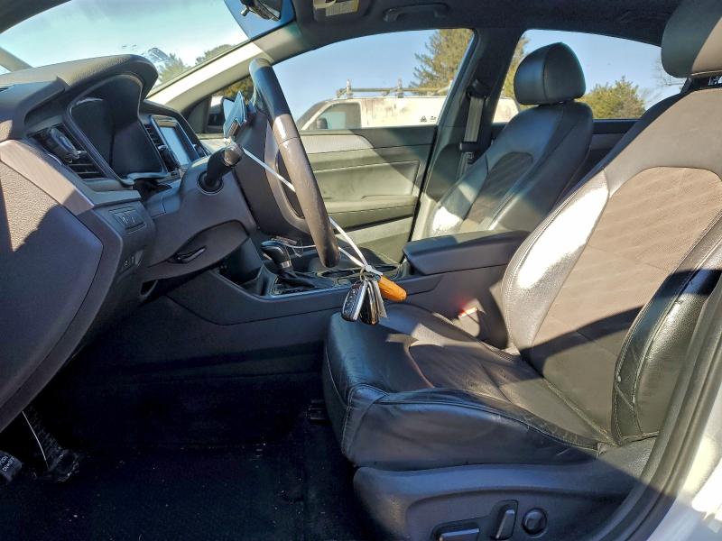 Фото 7 - HYUNDAI SONATA