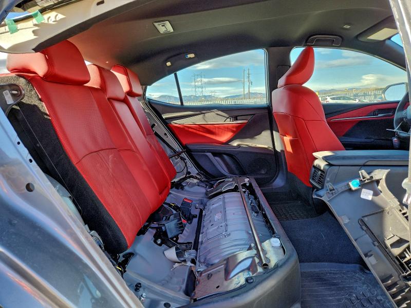 Фото 10 - TOYOTA CAMRY