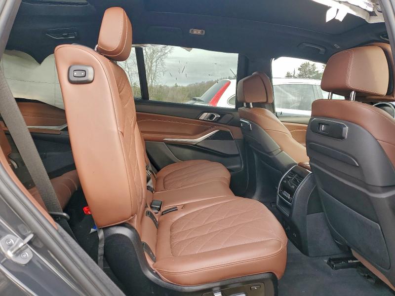 Фото 11 - BMW X7