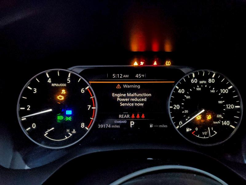 Фото 9 - NISSAN ROGUE