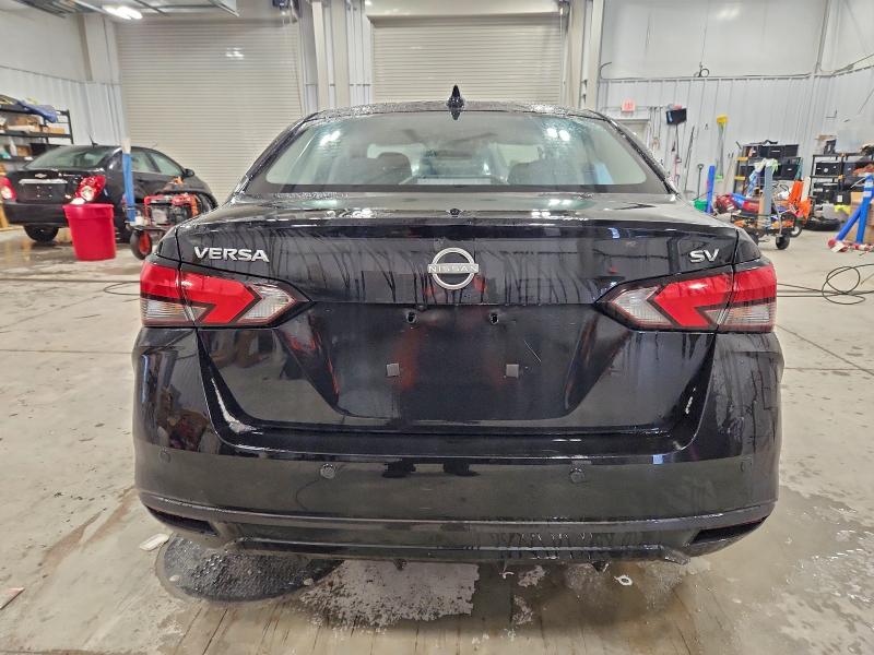 Фото 6 - NISSAN VERSA