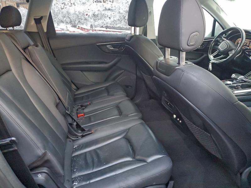 Фото 10 - AUDI Q7