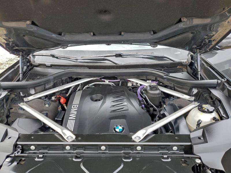 Фото 12 - BMW X7