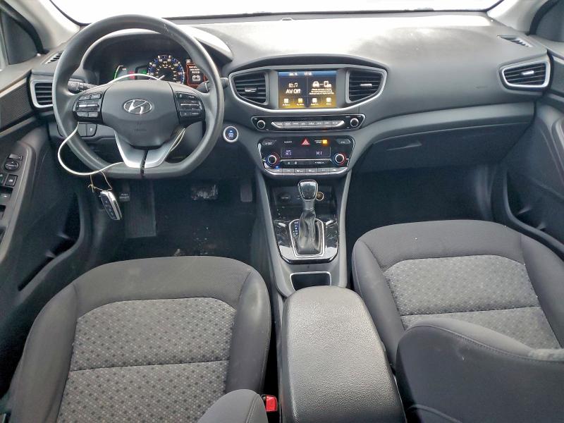 Фото 8 - HYUNDAI IONIQ