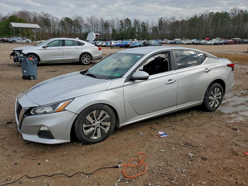 Фото 1 - NISSAN ALTIMA