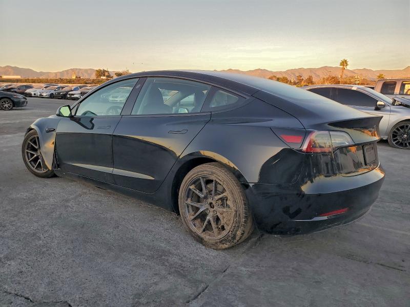 Фото 2 - TESLA MODEL 3