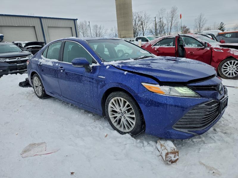 Фото 4 - TOYOTA CAMRY