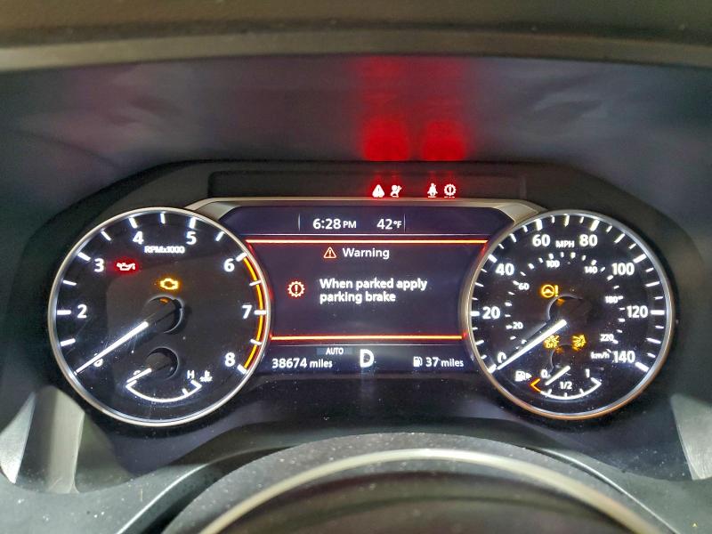 Фото 9 - NISSAN ROGUE