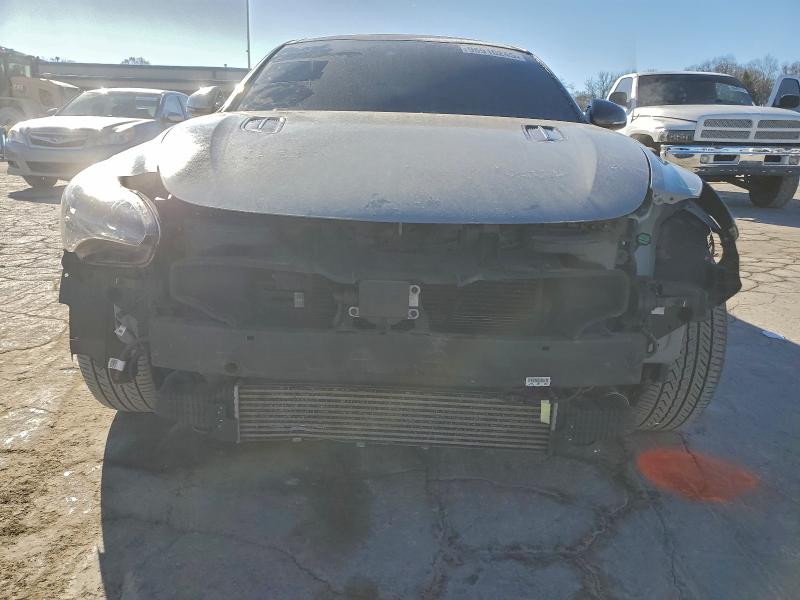 Фото 5 - KIA STINGER