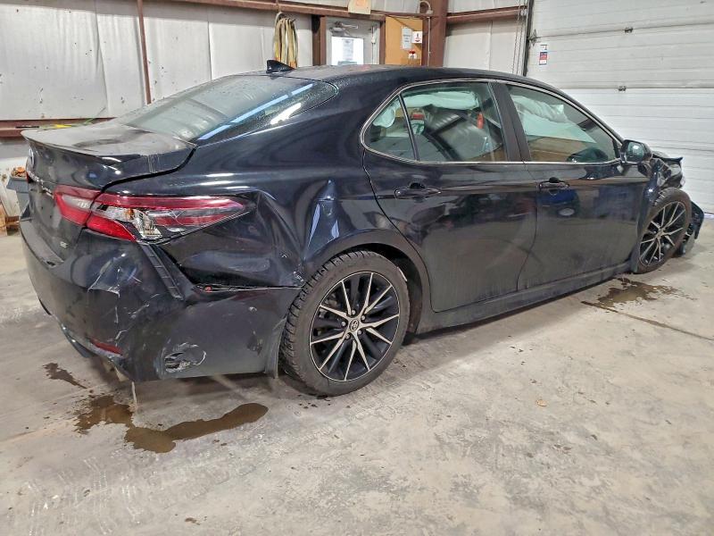 Фото 3 - TOYOTA CAMRY