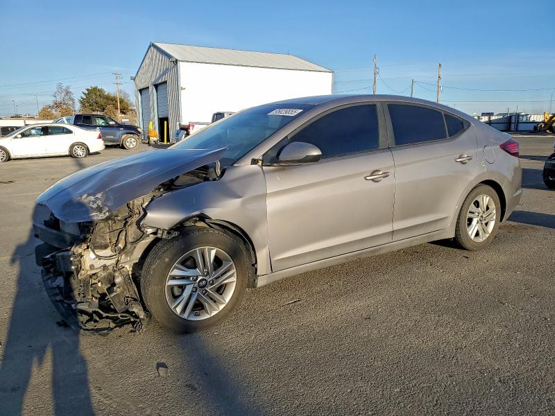 Фото 1 - HYUNDAI ELANTRA