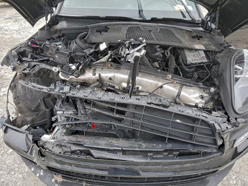 Фото 12 - PORSCHE MACAN