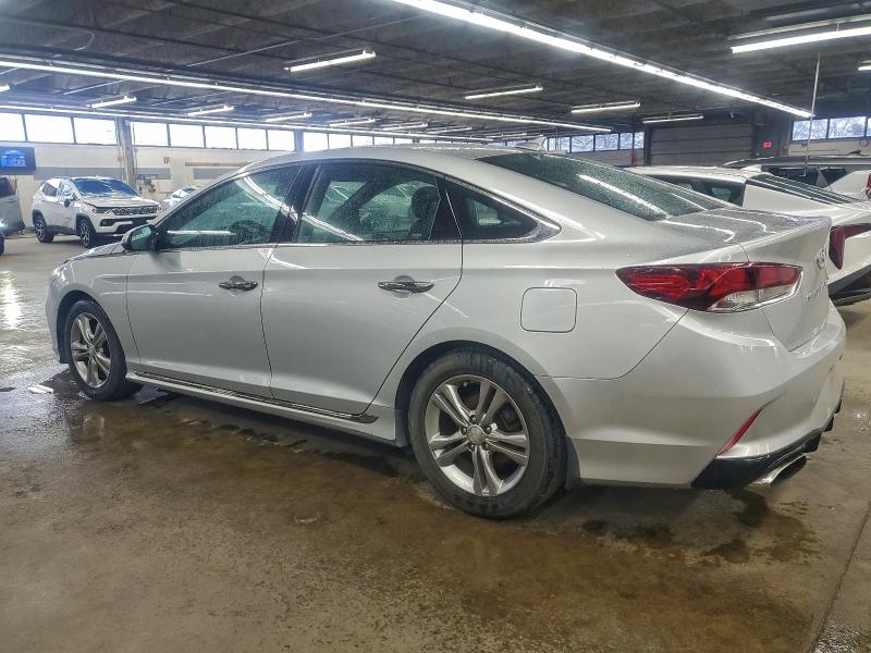 Фото 2 - HYUNDAI SONATA