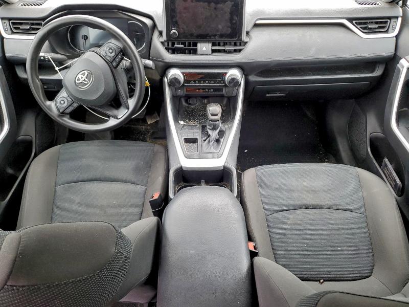 Фото 8 - TOYOTA RAV4