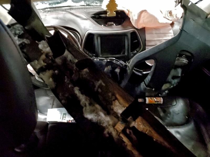 Фото 8 - JEEP CHEROKEE