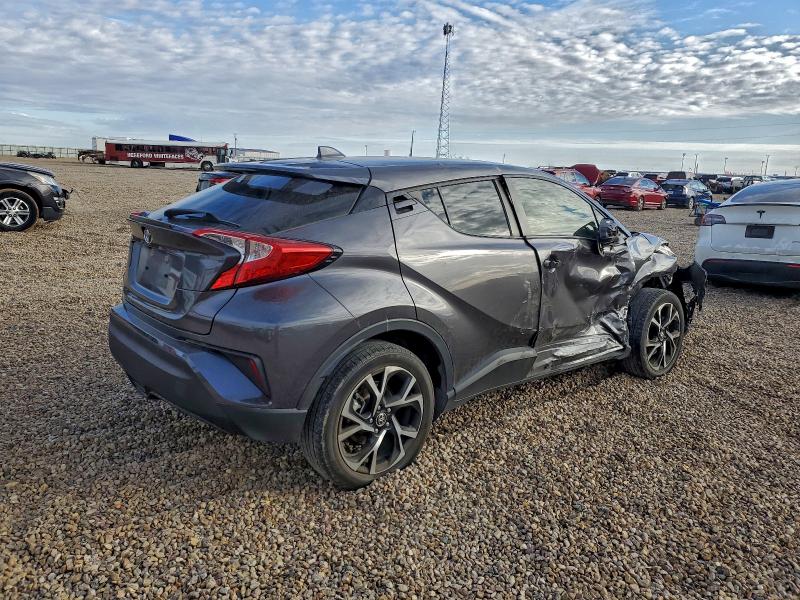 Фото 3 - TOYOTA C-HR