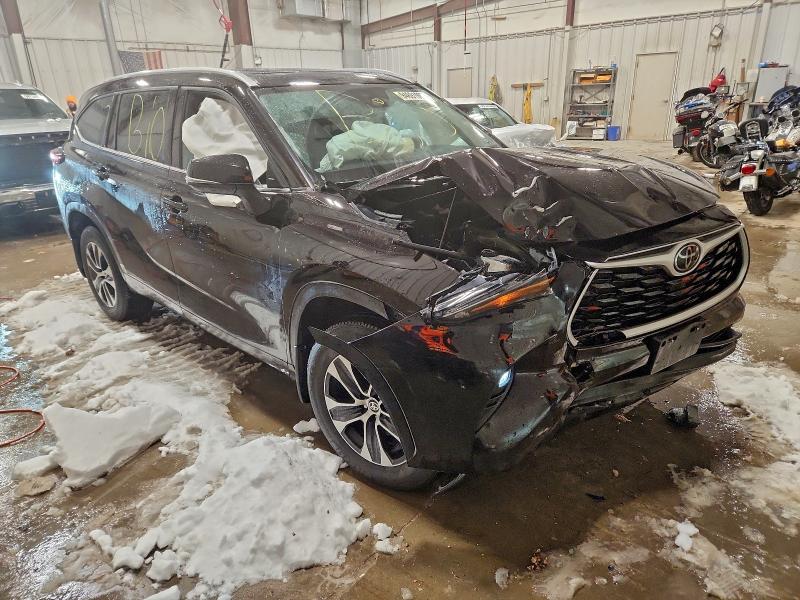 Фото 4 - TOYOTA HIGHLANDER