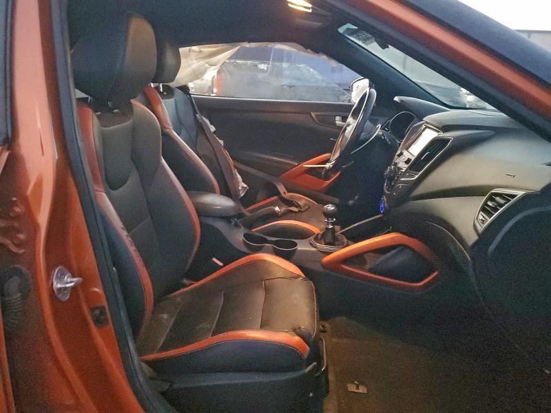 Фото 7 - HYUNDAI VELOSTER