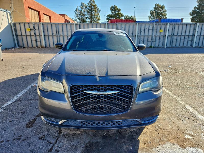 Фото 5 - CHRYSLER 300