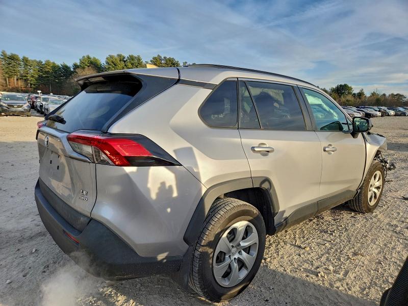 Фото 3 - TOYOTA RAV4