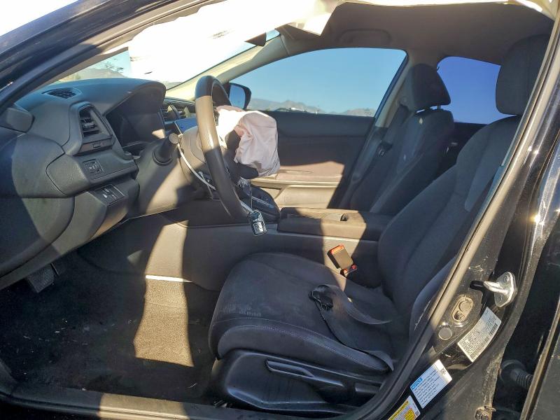 Фото 7 - HONDA INSIGHT