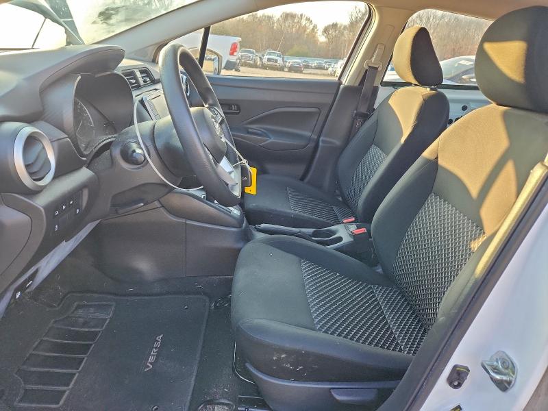 Фото 7 - NISSAN VERSA