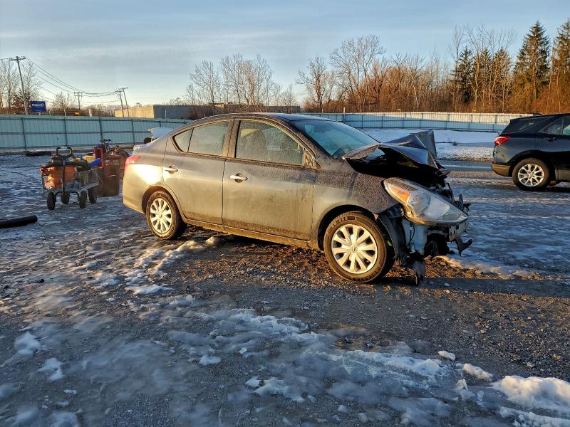 Фото 4 - NISSAN VERSA