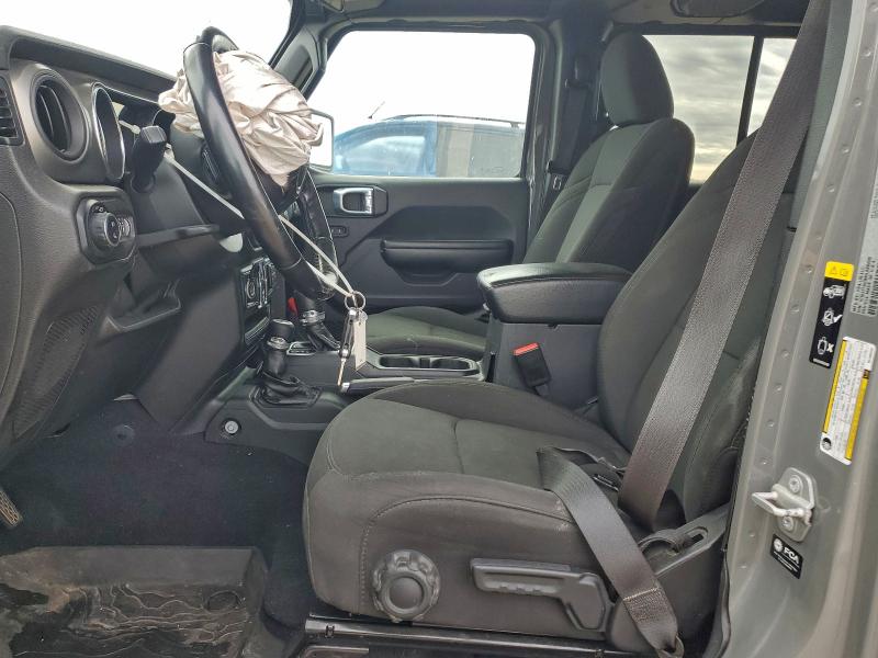 Фото 7 - JEEP GLADIATOR