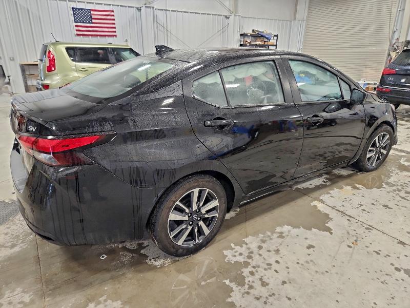 Фото 3 - NISSAN VERSA